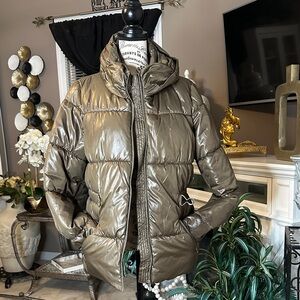 👛🌂🌂H&M Metallic Olive Puffer Jacket
